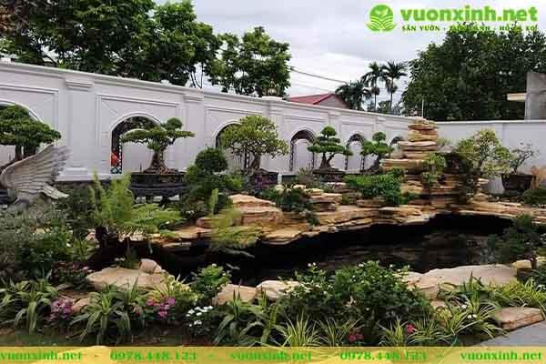 Hồ cá koi sân vườn đá cổ thạch
