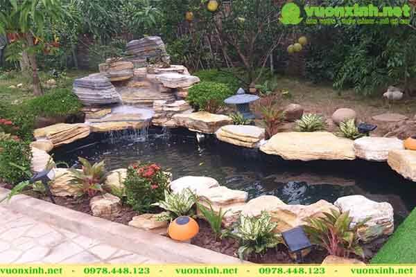 Hồ cá koi sân vườn đá cổ thạch